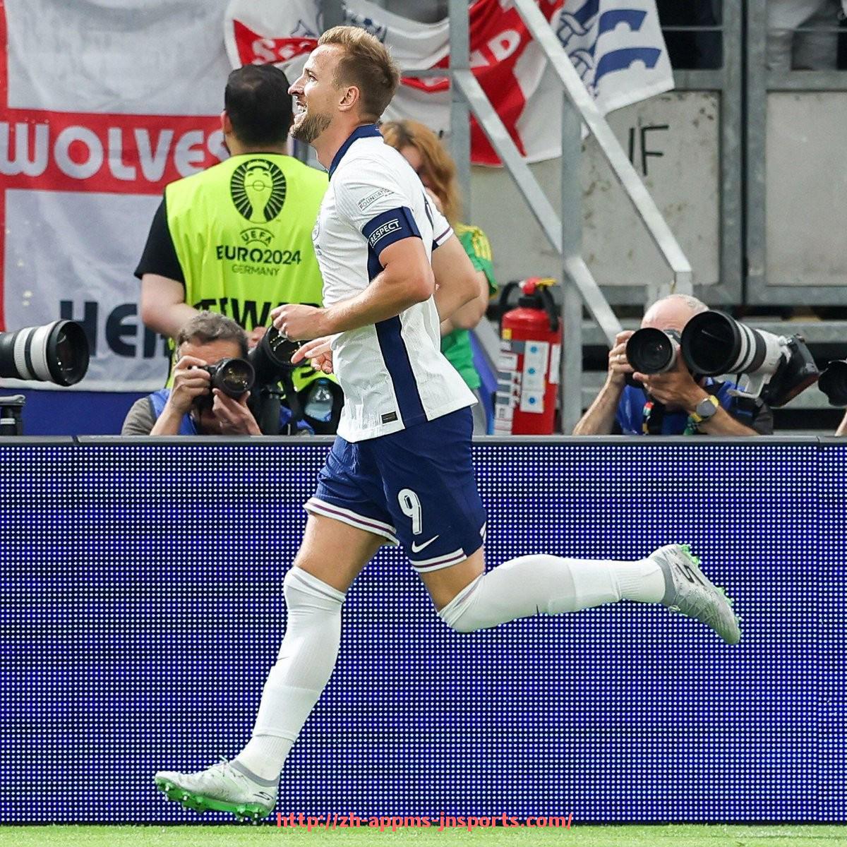 江南体育APP-世俱杯2025赛程社交媒体热搜榜及粉丝互动热点