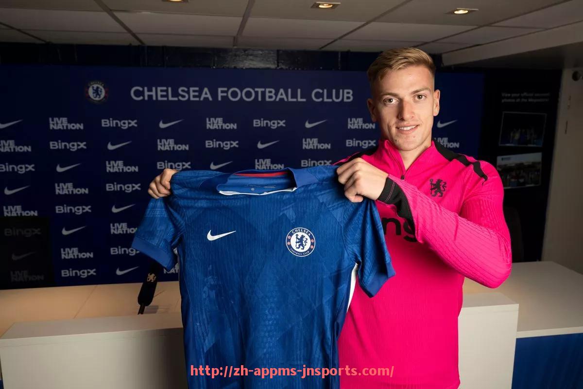 江南体育APP-法甲防守表现更新:稳固防线背后的战术执行力