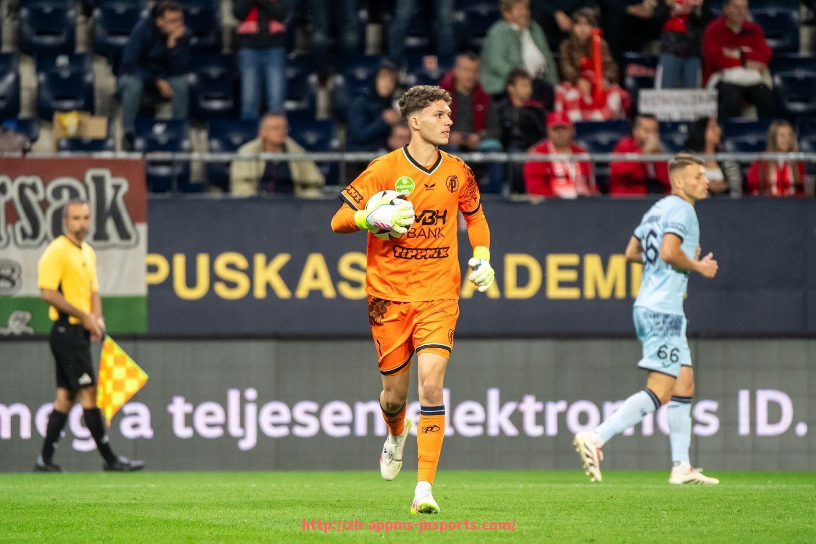 江南体育APP-世俱杯历届参赛球队防守效率变化趋势深度解读